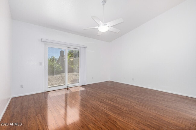 Building Photo - 9907 E Wood Dr