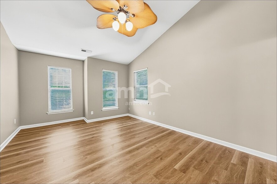 Building Photo - 86 Chesterfield Ct