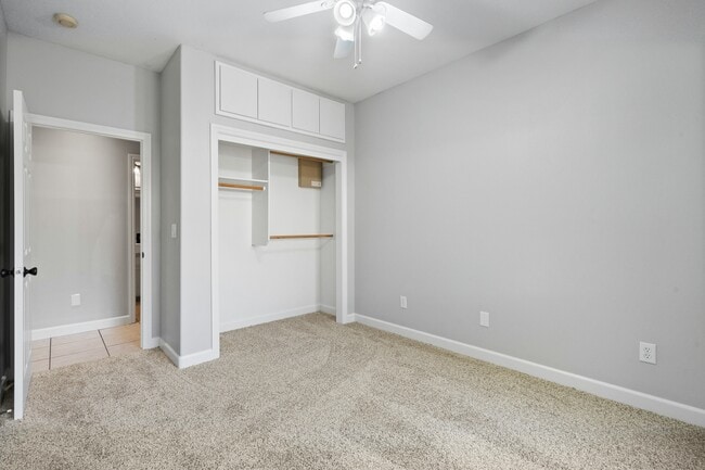 Building Photo - 687 Glenn View Ct
