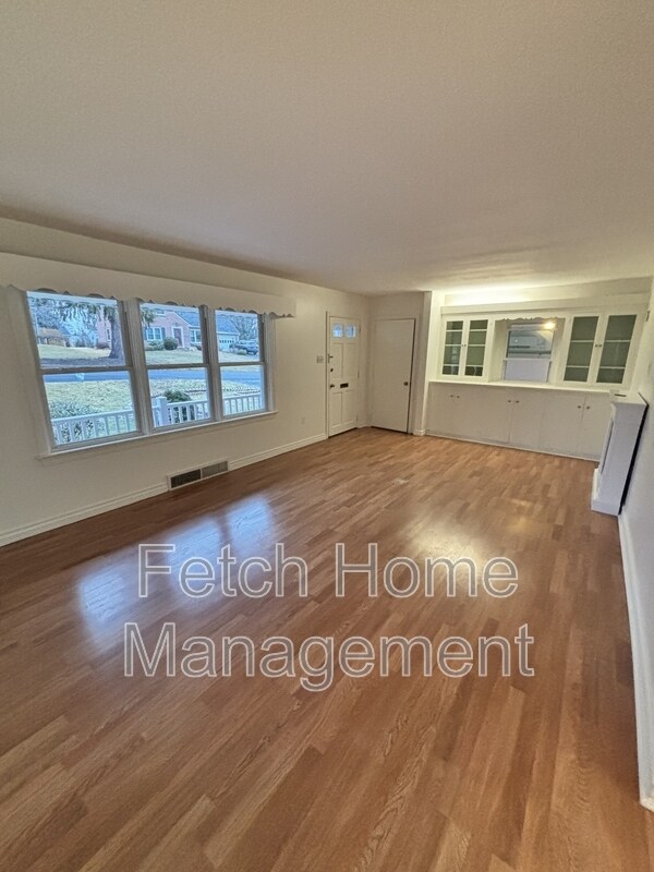 Building Photo - 1766 Linwood Ave