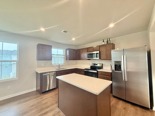 Building Photo - Newly Built 3BD, 2.5BA Wendell Townhome in an HOA Community with Amenities