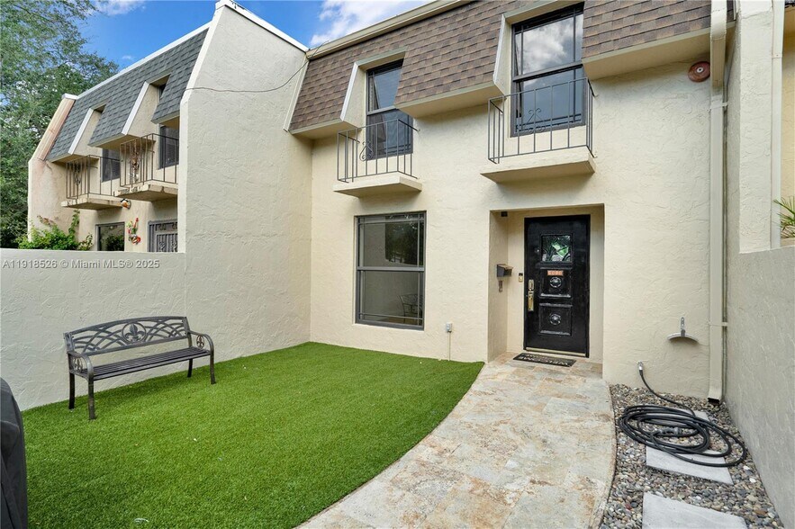 Building Photo - 9823 SW 93rd Ter