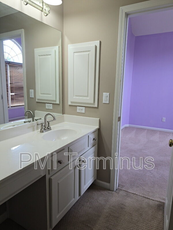 Building Photo - 3307 Fieldwood Dr SE
