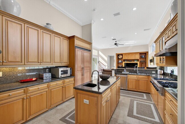 Building Photo - 8381 Egret Lakes Ln