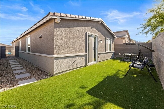 Building Photo - 9446 Sequoia Rdg Ave