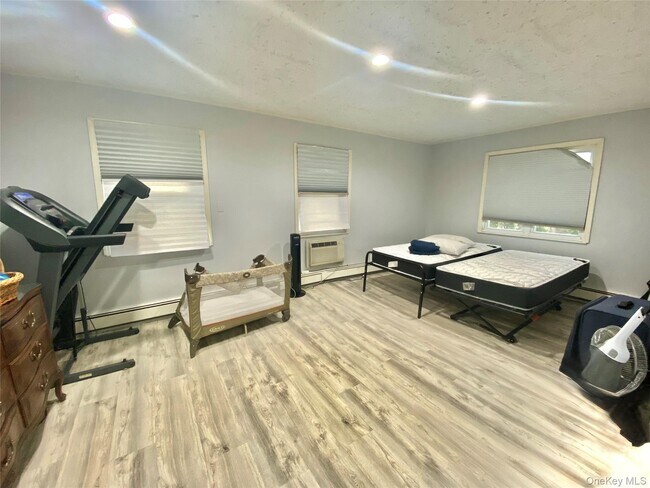 Building Photo - 107 Baker Hill Rd