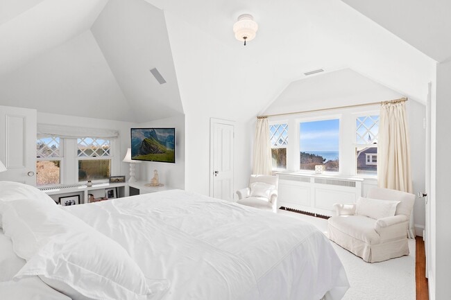 Building Photo - 16 Drew Ln