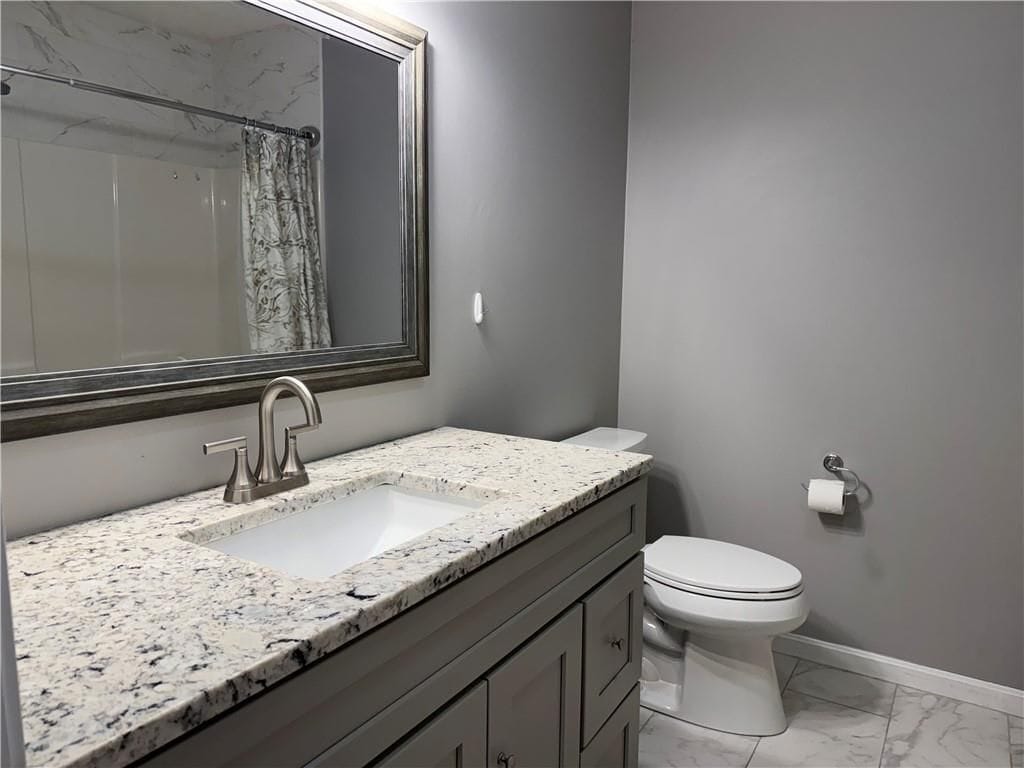 Building Photo - 34 Fairway Dr