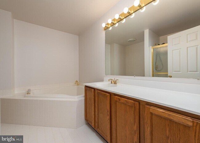 Building Photo - 12206 Sleepy Horse Ln