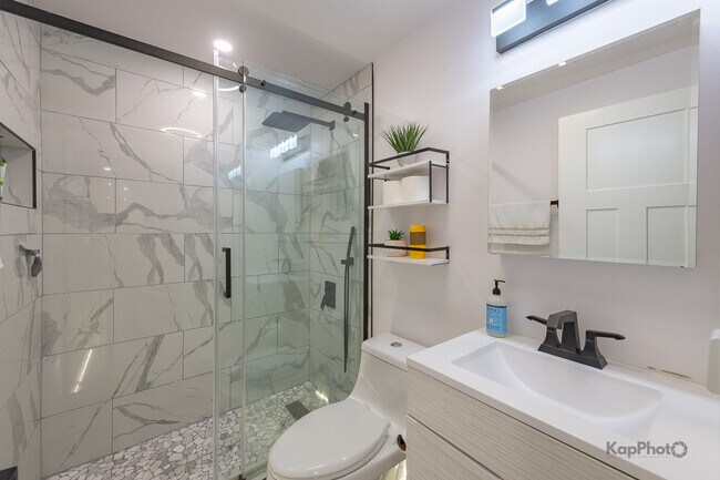 Building Photo - 6612 W 64th Pl