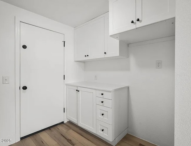 Building Photo - Beautifully Remodeled 1 Bed / 1 Bath in Midtown - Available 6/15!