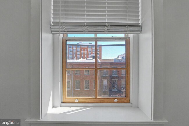 Building Photo - 120 N 3rd St