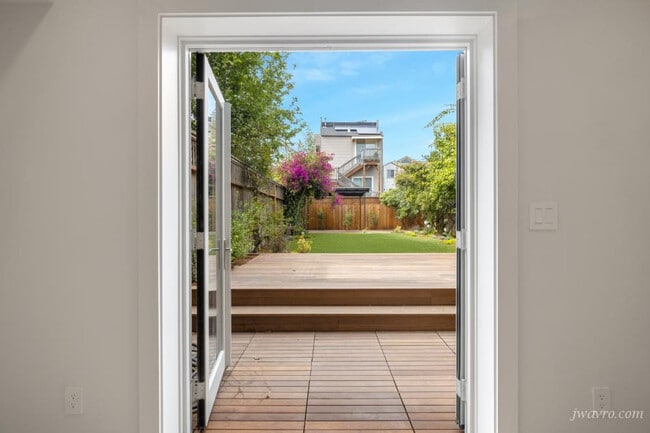 Building Photo - 80 28th St