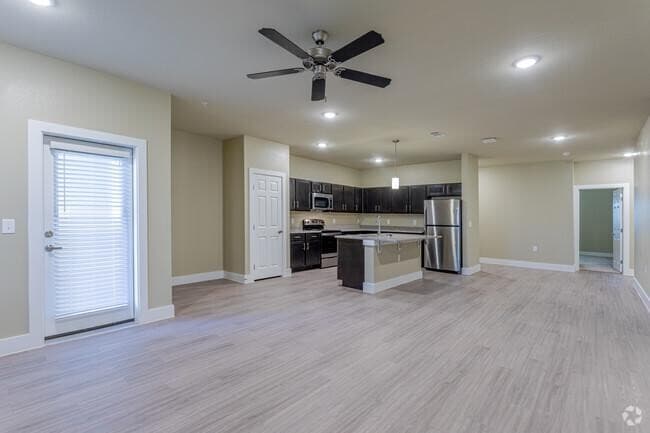Building Photo - 1 bedroom in Dallas TX 75219