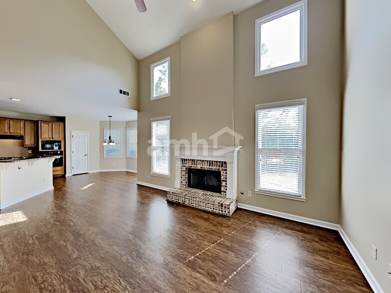 Building Photo - 3215 Thimbleberry Trail