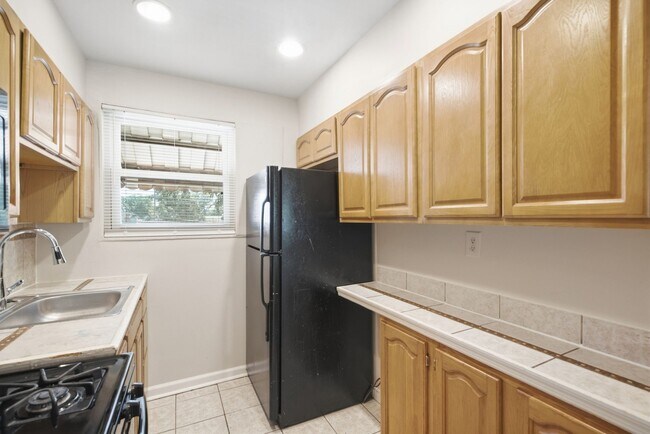 Building Photo - 4229 Fort Dupont Terrace SE