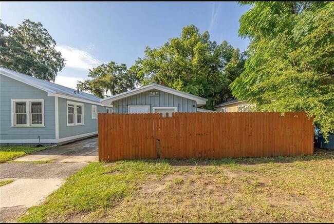 Building Photo - 2329 Reynolds St