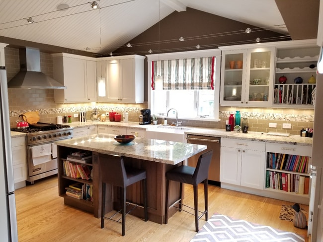 Primary Photo - Gorgeous 2 Bed 1 Bath single Family Home I...