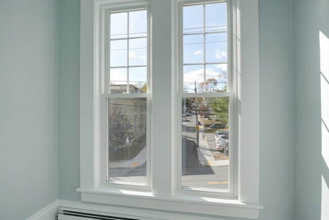 Building Photo - 47 Mechanic St