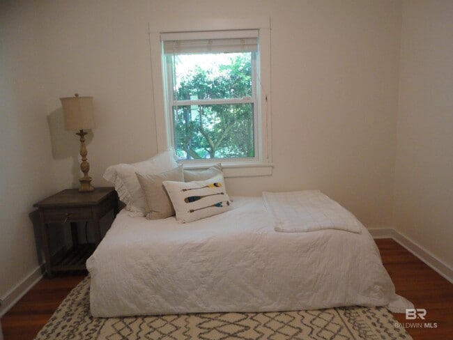 Building Photo - 371 S Church St