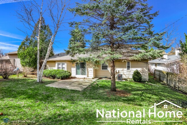 Building Photo - 659 Krenz Ave
