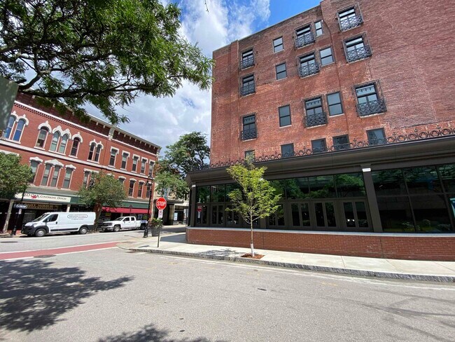 Building Photo - 83 Hanover St
