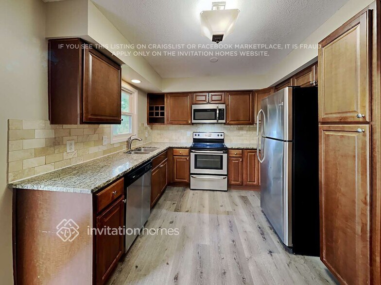 Building Photo - 170 Craigbrook Way NE