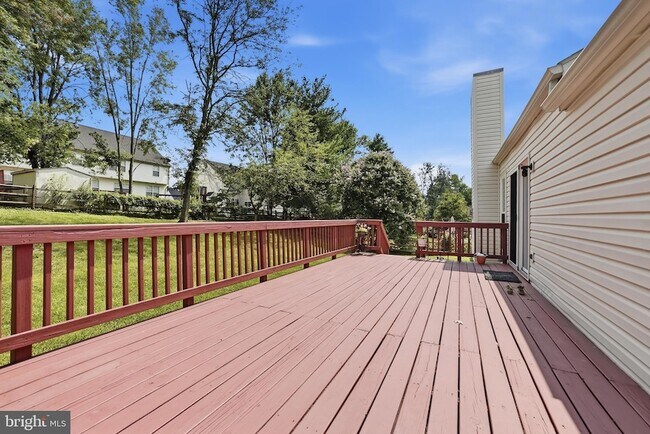 Building Photo - 9571 Basilwood Dr