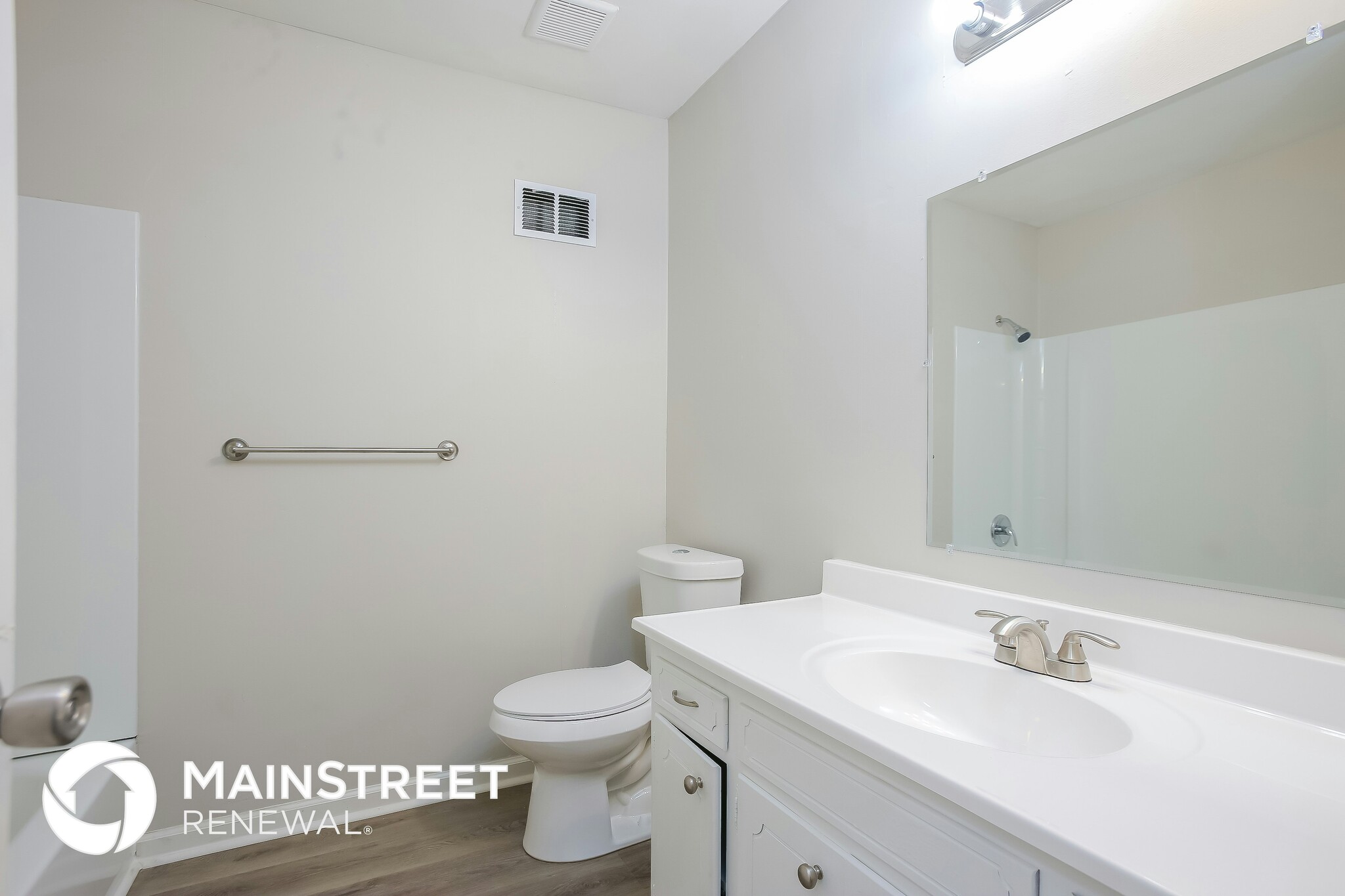 Building Photo - 6208 N Wayne Ave