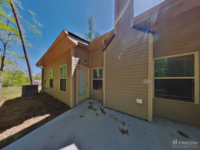 Building Photo - 252 Oaken Bucket Dr