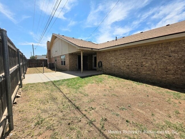 Building Photo - 4800 Dentcrest Dr