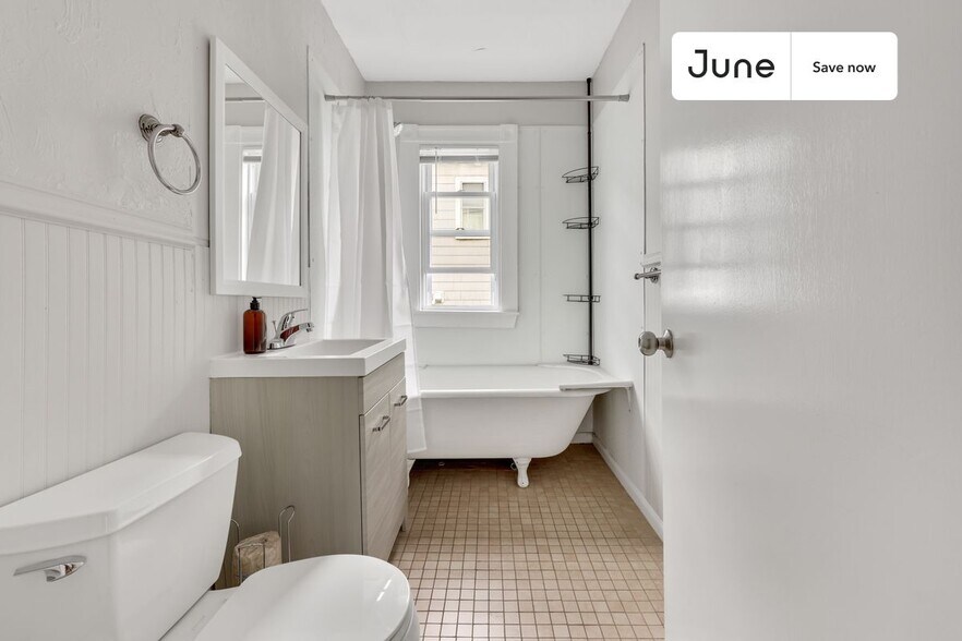 Building Photo - 29 Craigie St