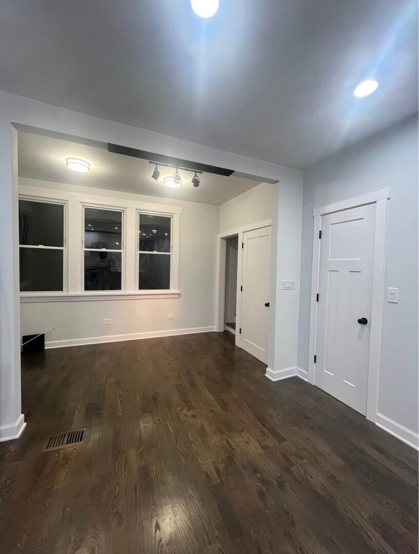 Building Photo - 5212 S Lorel Ave