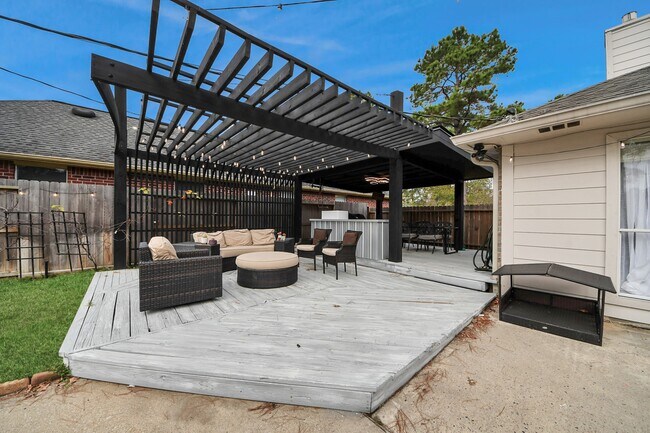 Building Photo - 7719 Malac Rd