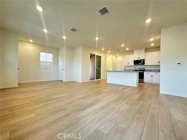 Building Photo - 8536 Midway Ln