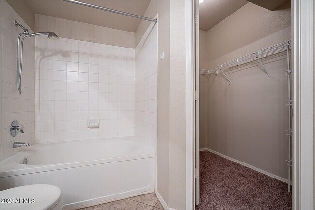 Building Photo - 5401 E Van Buren St