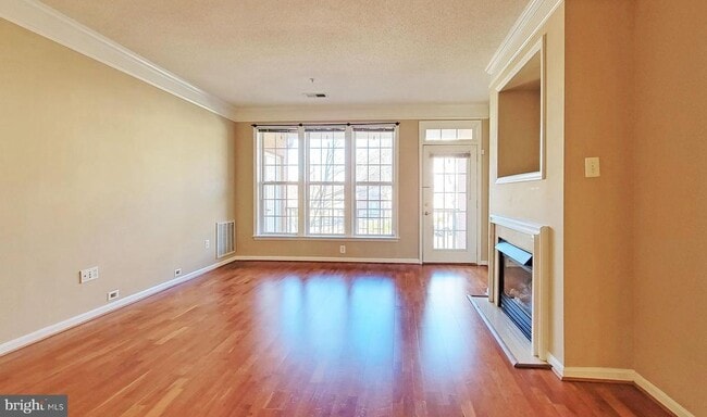 Building Photo - 12185 Abington Hall Pl