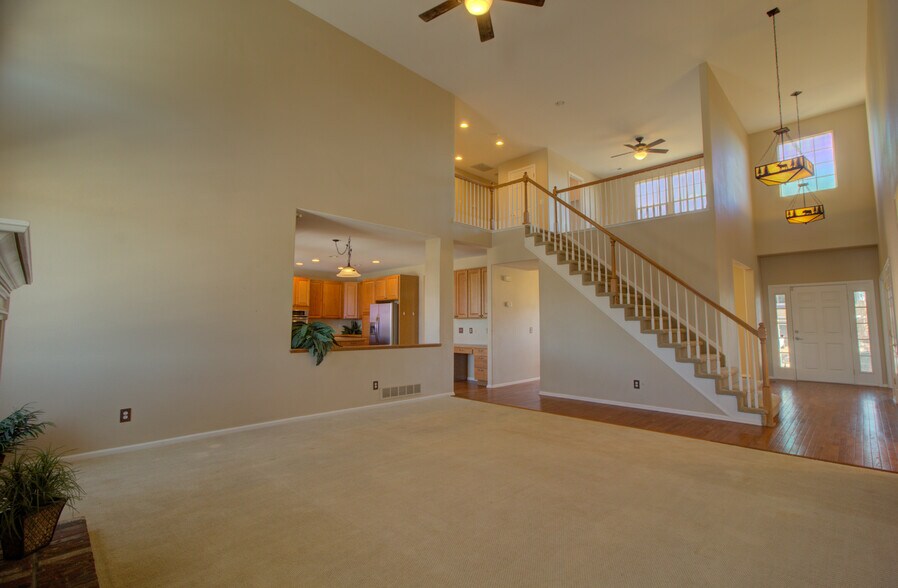 Building Photo - 9202 Royal Melbourne Cir