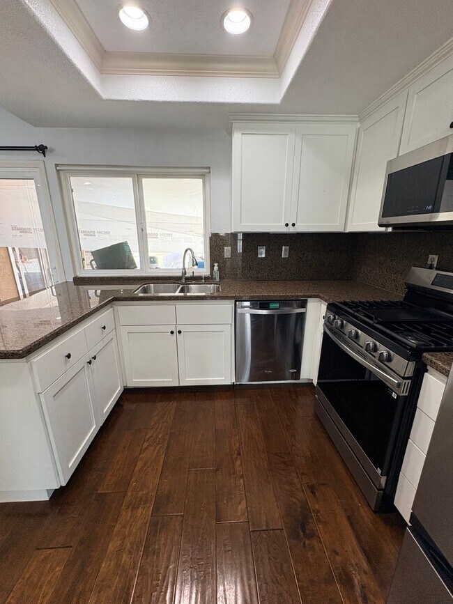 Building Photo - Beautiful single story home in Anaheim Hills. MUST SEE