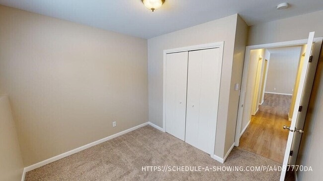 Building Photo - 406 E Park St