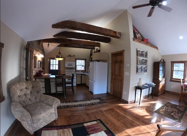 Building Photo - N4567 Oak Knoll Dr