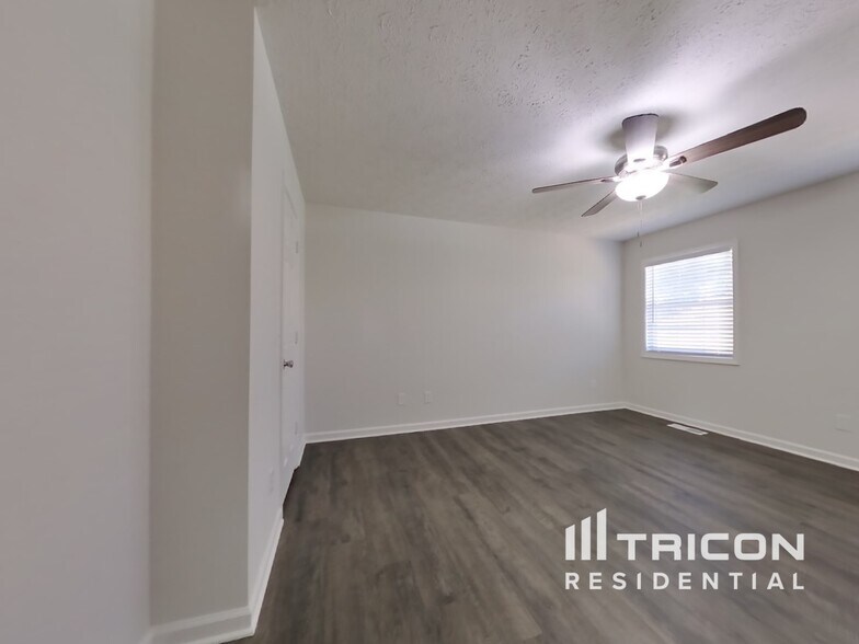 Building Photo - 3764 Cherokee Overlook Dr