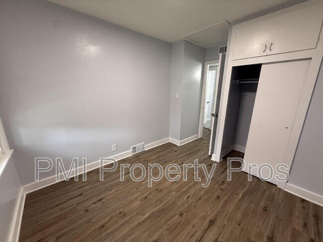 Building Photo - 2101 W Fairmount Ave