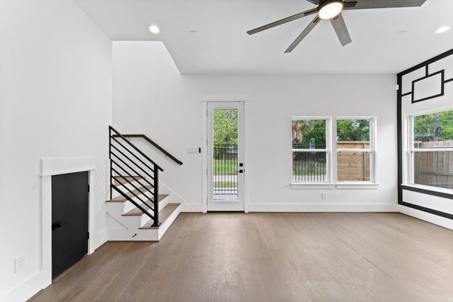 Building Photo - 4303 Buck St