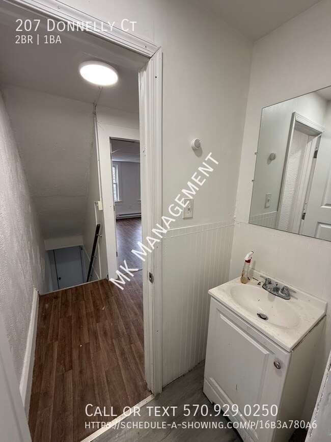 Building Photo - 207 Donnelly Ct