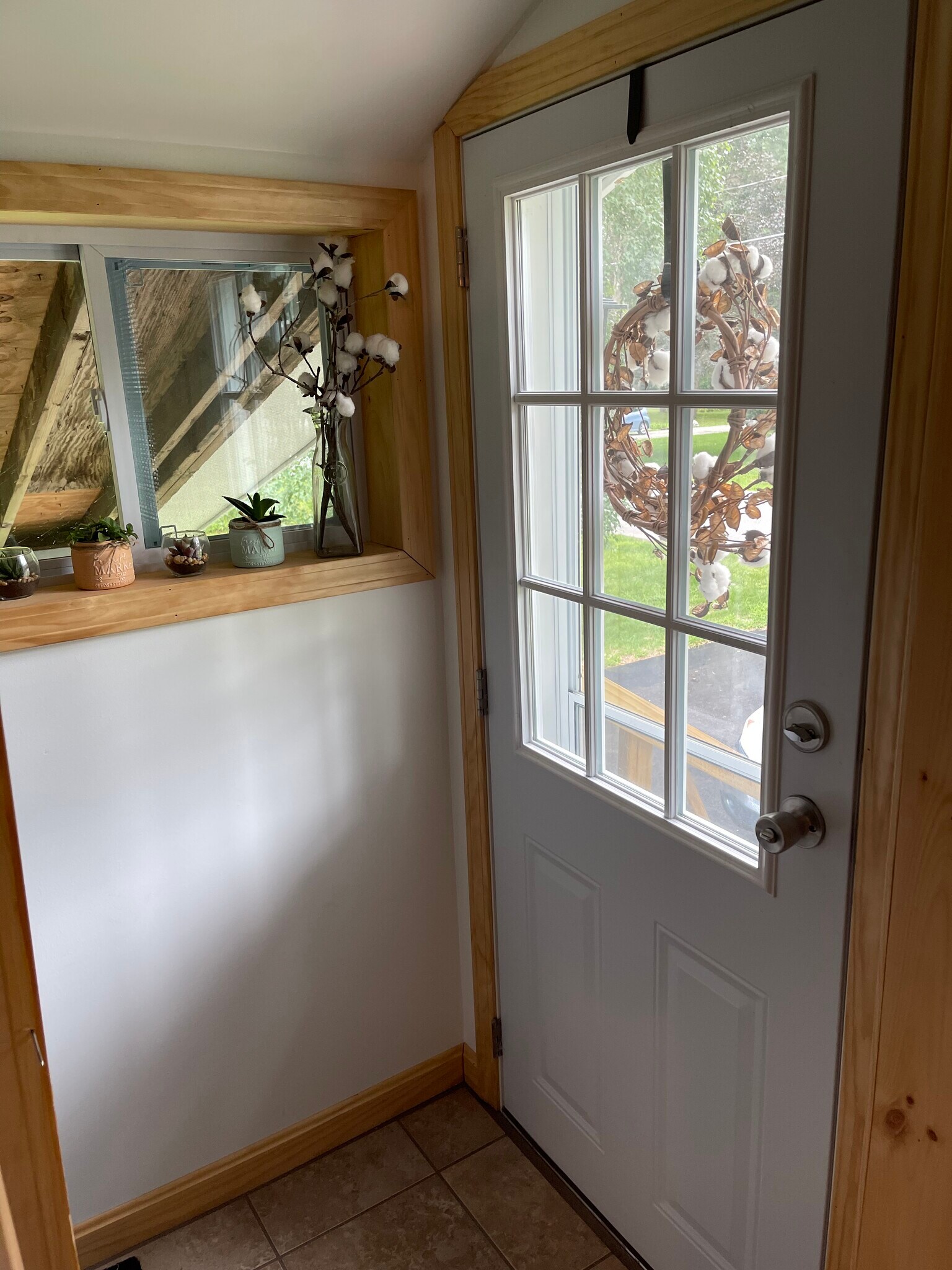 Building Photo - 14 Jo Ellen Dr