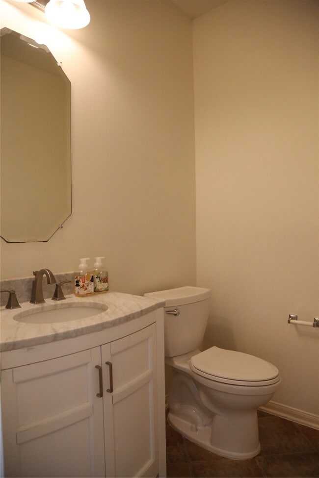 Building Photo - 1611 Candleston Ln