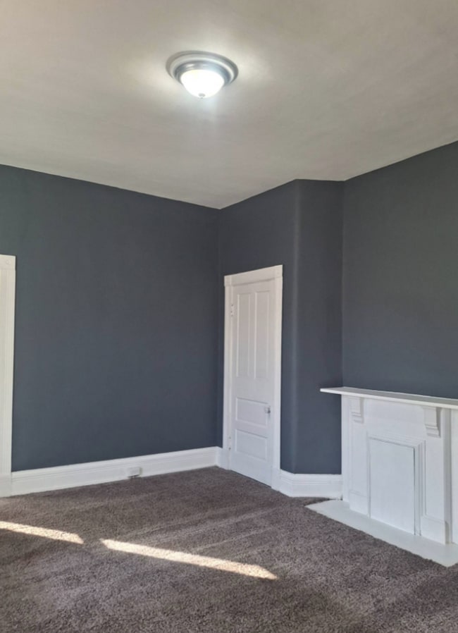 Building Photo - 1203 Bates Ave