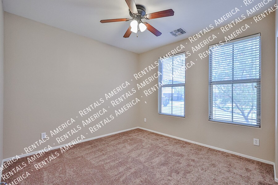 Building Photo - 3416 W la Mirada Dr