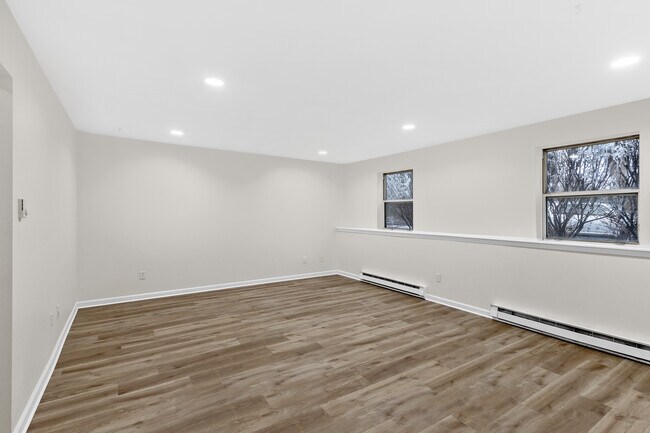 Building Photo - 5 Horizon View Dr W